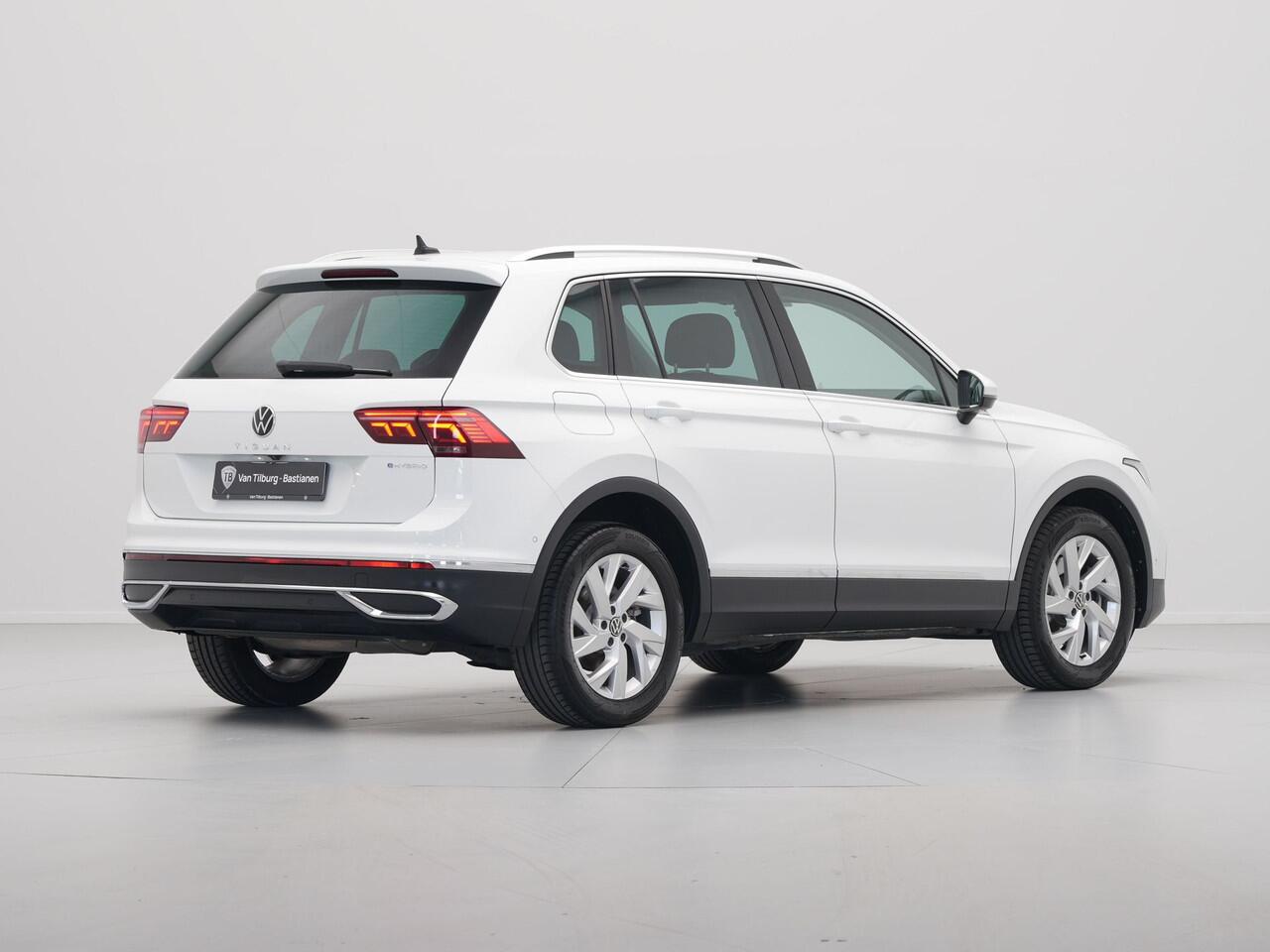 Volkswagen TIGUAN 1.4 TSI 245pk eHybrid Elegance Navigatie Camera Matrix Led Stoelverwarming 230