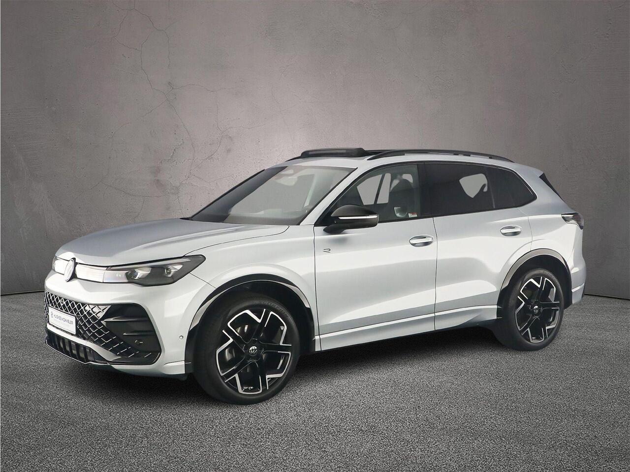 Volkswagen TIGUAN R-Line Edition 1.5 eTSI 150pk DSG Automaat Trekhaak, Panoramadak, Black Style, 360 camera, Elektrische achterklep, Adaptive cruise control