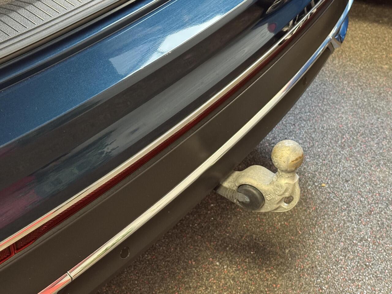 Volkswagen TIGUAN 1.5 TSI Elegance *TREKHAAK/NAVI/CAMERA*