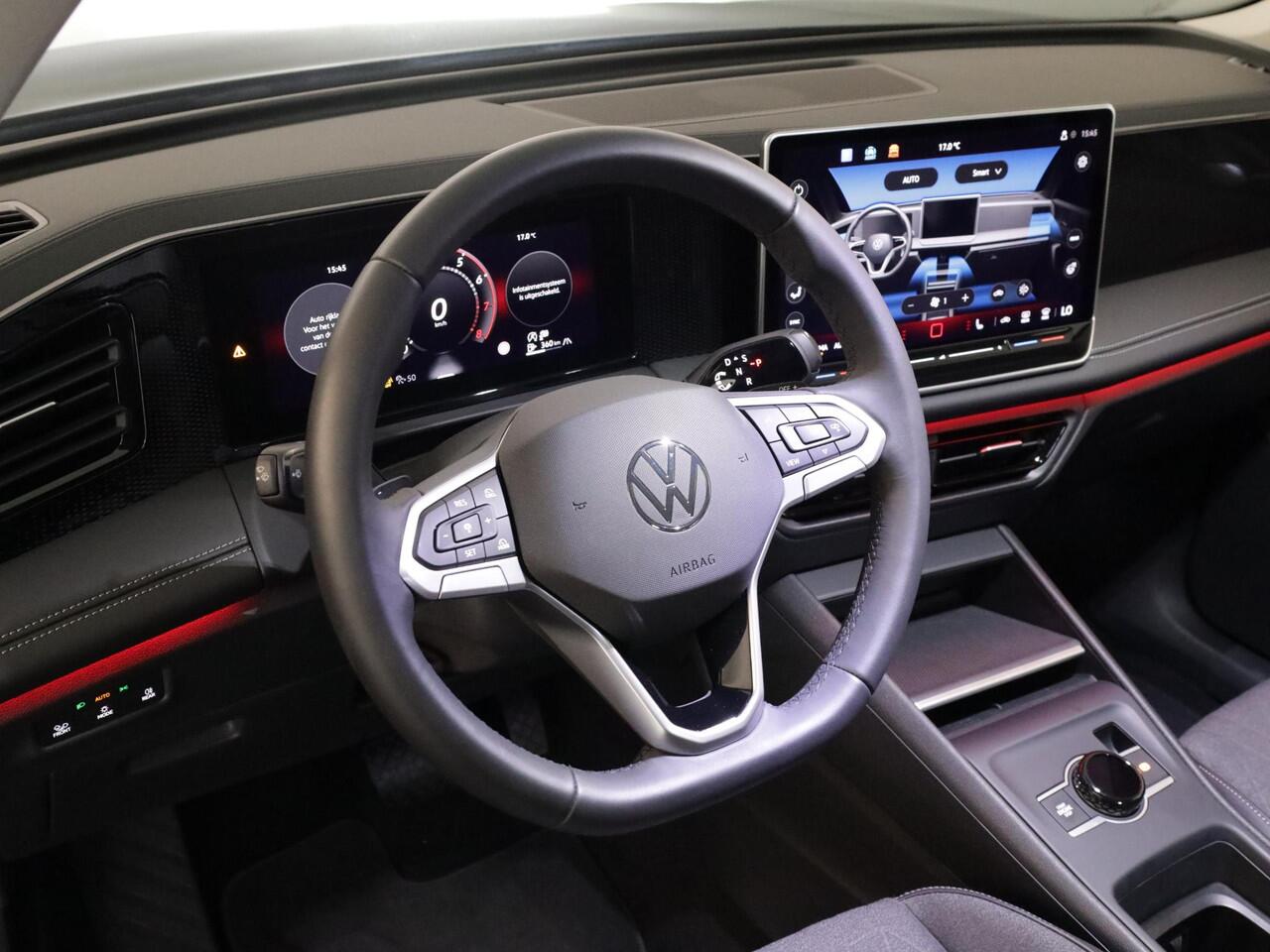 Volkswagen TIGUAN 1.5 eTSI Life Edition 130 pk Automaat (DSG) | Navigatie | Elektr. trekhaak | Stoelverwarming | Parkeersensoren | 18"LM velgen Achteruitrijcamera |