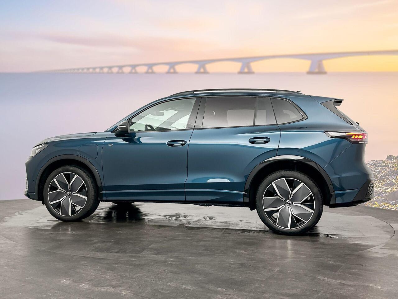 Volkswagen TIGUAN R-Line Edition Plug in Hybride 272 pk Black Style Pakket