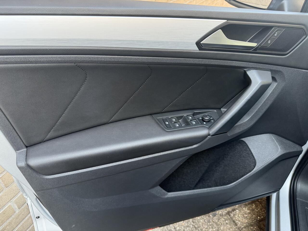 Volkswagen TIGUAN 1.5 TSI ACT Highline Business Leer