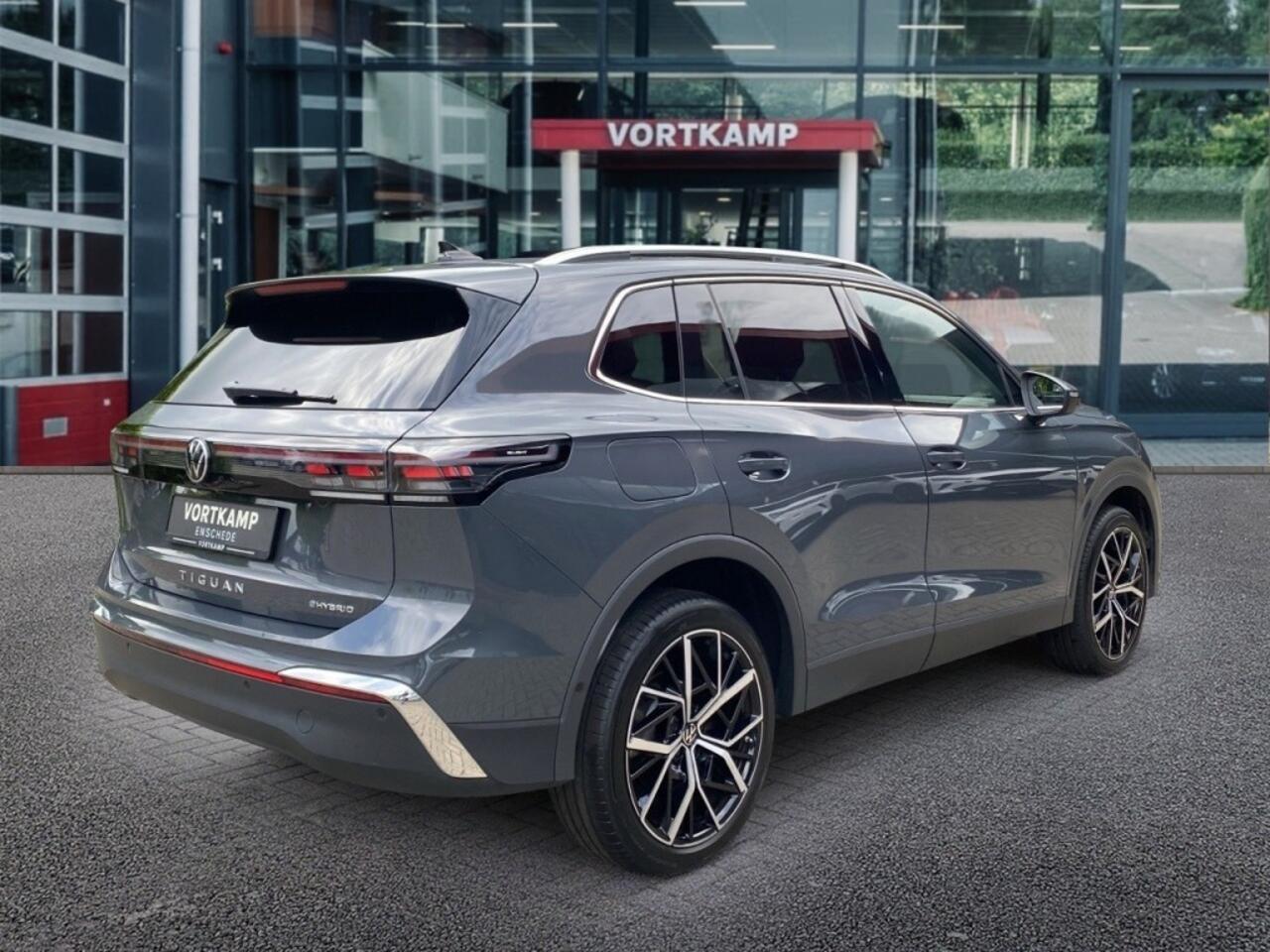 Volkswagen TIGUAN 1.5 TSI EHYBRID ELEGANCE PANO-DAK/360-CAMERA/TREKHAAK/NAVI/CARPLAY/ACC/