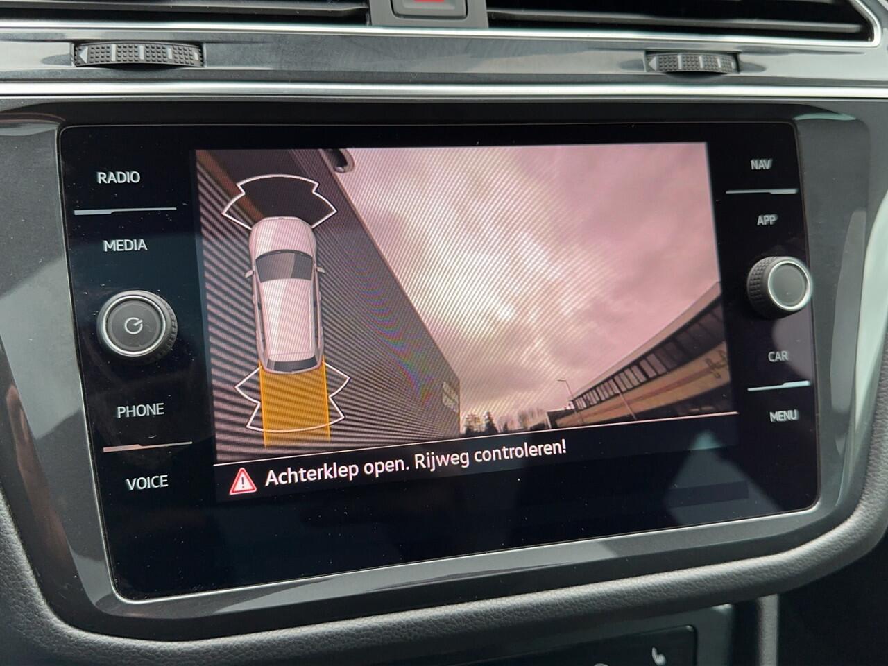 Volkswagen TIGUAN 1.4 TSI PHEV Business+ | Panodak | navi | virtual | camera!