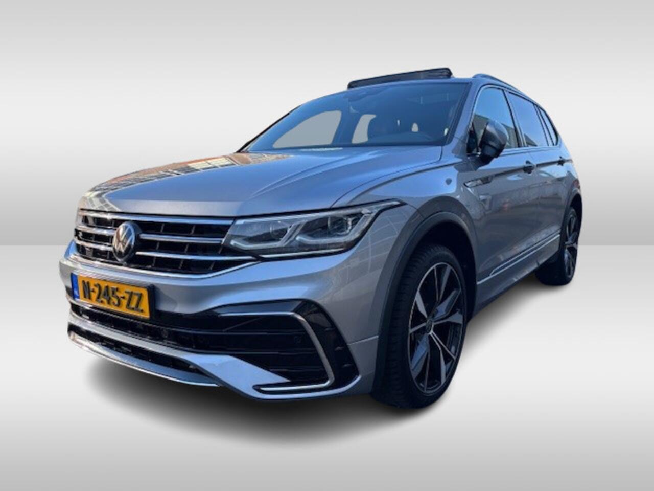 Volkswagen TIGUAN Allspace 1.5 TSI R-Line Business+ 7 persoons DSG Automaat Winterpakket / El. achterklep / Panoramadak / Navigatie / Camera / Clima / LED
