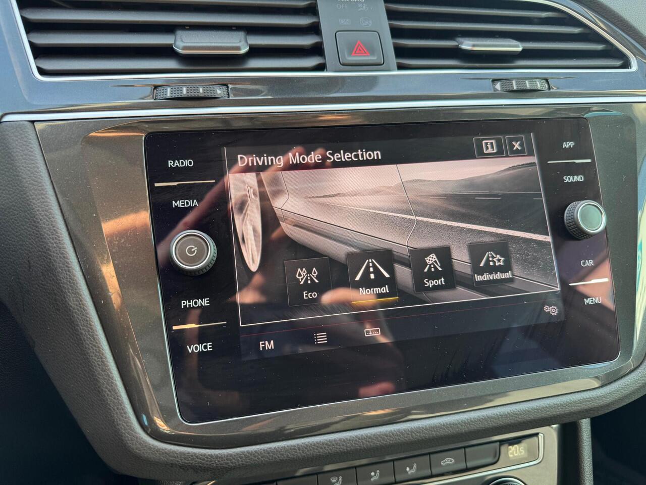 Volkswagen TIGUAN 1.5 TSI R-Line 360/CARPLAY/KEYLESS