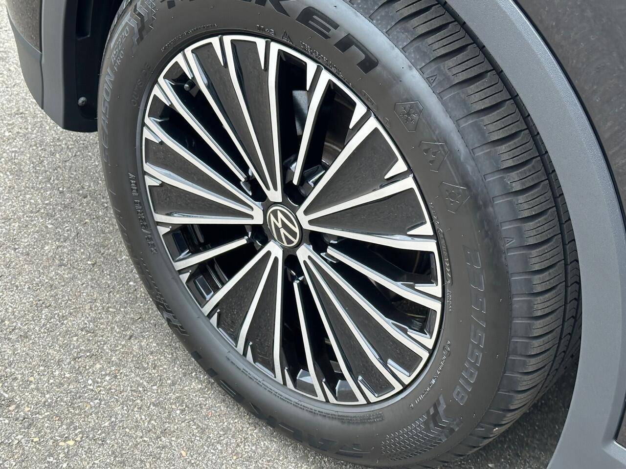 Volkswagen TIGUAN 1.5 eTSI Life | Trekhaak | Camera | Trekhaak | Dode hoek | Rijklaar incl. garantie