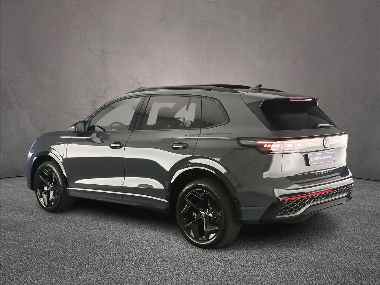 Volkswagen TIGUAN R-Line Edition 1.5 TSI eHybrid 272pk DSG Automaat Trekhaak, Panoramadak, Black Style, Adaptive cruise control, Elektrische achterklep