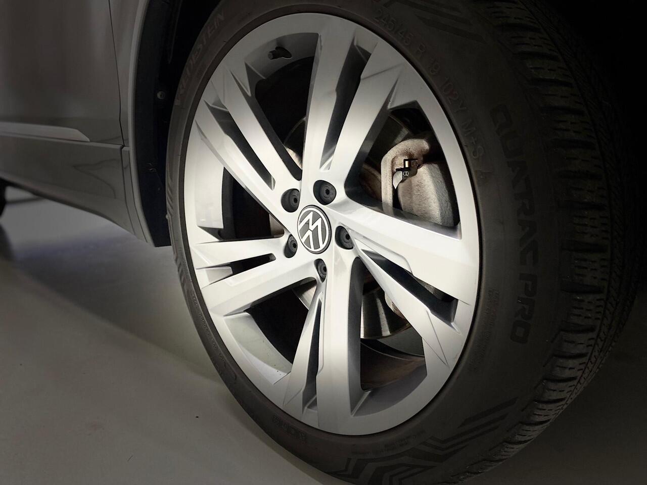 Volkswagen TIGUAN 1.4 TSI eHybrid R-Line Business+ 180 KW Camera Trekhaak IQ Matrix Koplampen 19 Inch ACC