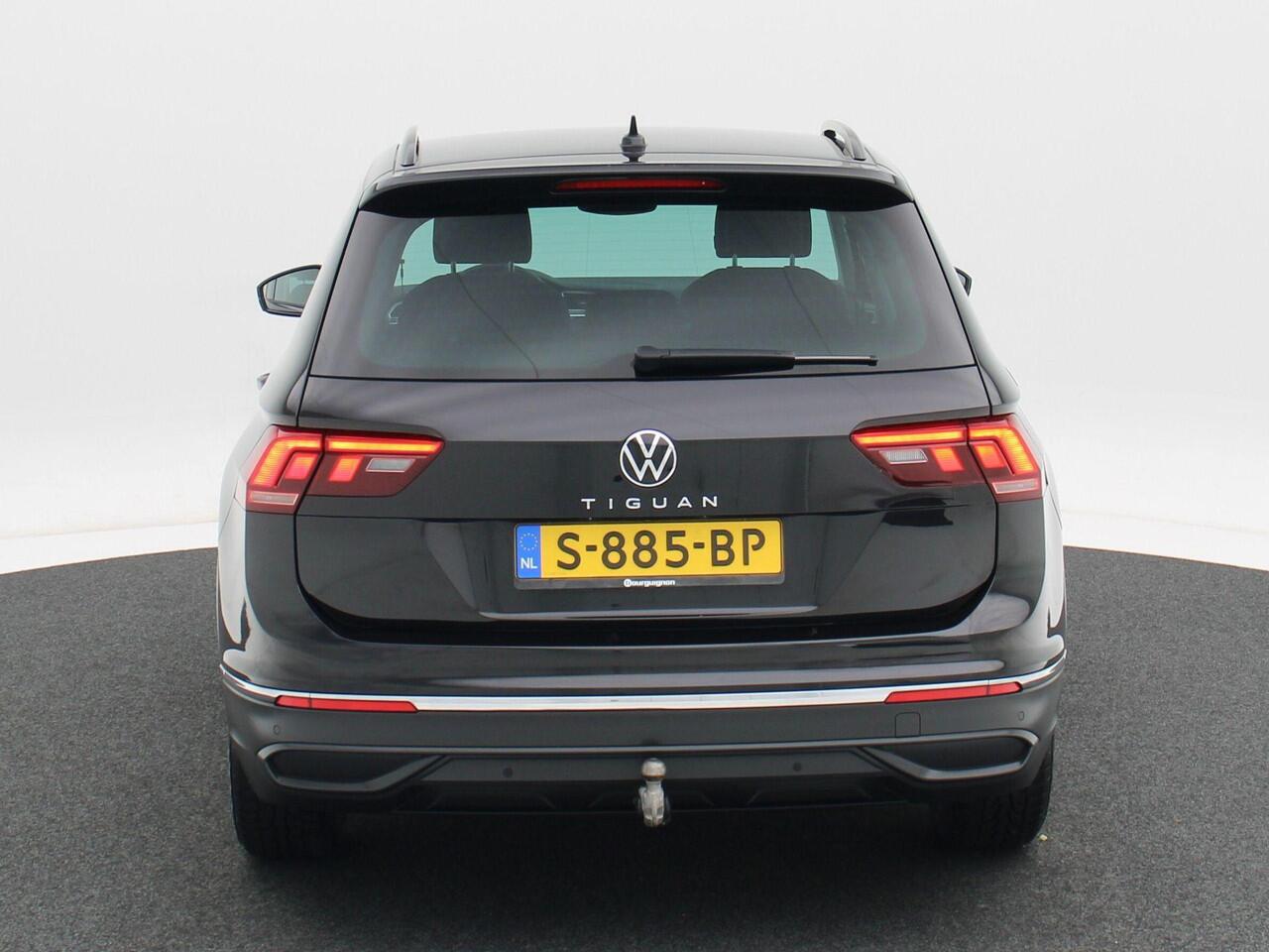 Volkswagen TIGUAN 1.5 TSi 150 Pk Automaat Life | Trekhaak | Adaptive Cruise | Carplay | Climate Control | Parkeersensoren | Navigatiesysteem | LED | 17 Inch | 76.555 Km