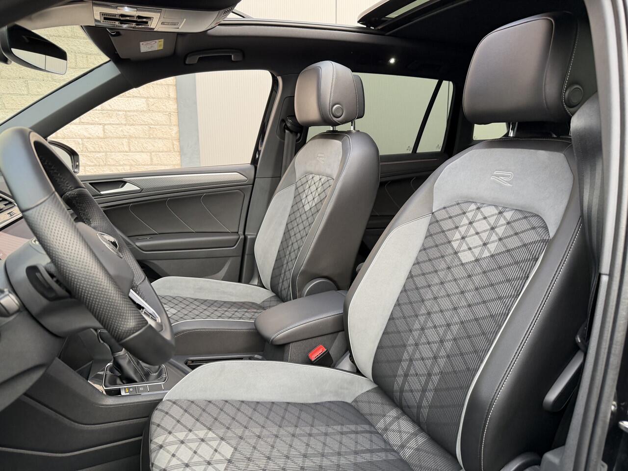 Volkswagen TIGUAN 1.4 TSI eHybrid R-Line / AUTOMAAT/ PANO/ PARK.SENSOR.V+A/ CAMERA/ STUUR+STOEL VERWARM./ KEYLESS/ ACC/ DODE HOEK/ ELEK.KLEP/ APP-CONNECT/ NAVI/ CLIMA/ DAB/ IQ.LIGHT/ DIGITAL DASH/ ISOFIX/ 19'' LMV