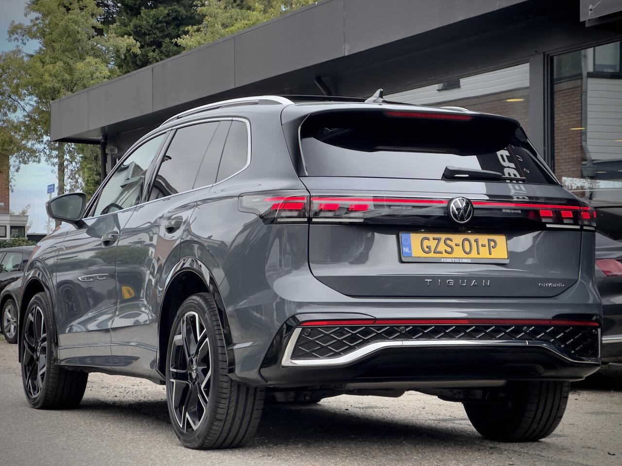 Volkswagen TIGUAN 1.5 eHybrid 272PK AUT6 R-LINE EDITION NWSTE-MODEL!! PANODAK LEDER NAVI CAMERA PARK-ASSIST LED LMV PDC