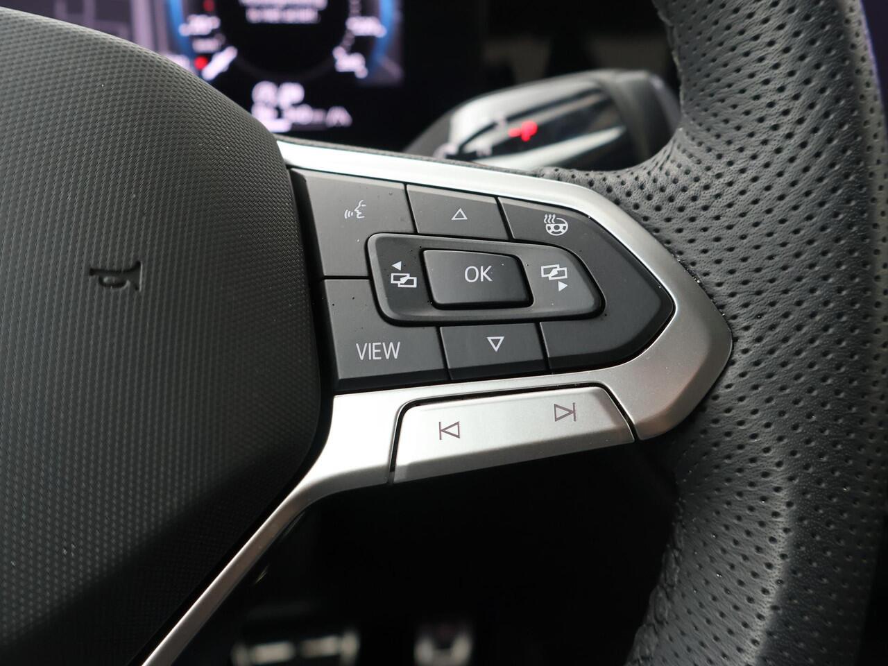 Volkswagen TIGUAN 1.5 eTSI R-Line Edition | 150 PK | Achteruitrij camera | Multifunctioneel stuurwiel | Trekhaak | Stoelverwarming | R-line |