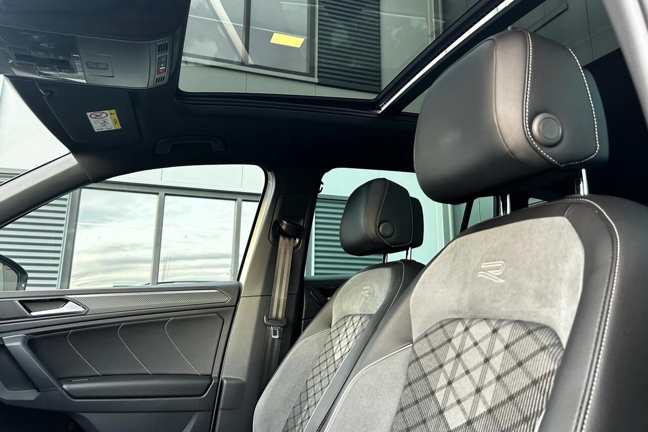 Volkswagen TIGUAN 1.4 TSI eHybrid R-Line 245pk PANO TREKHAAK 20" IQ LIGHT KEYLESS