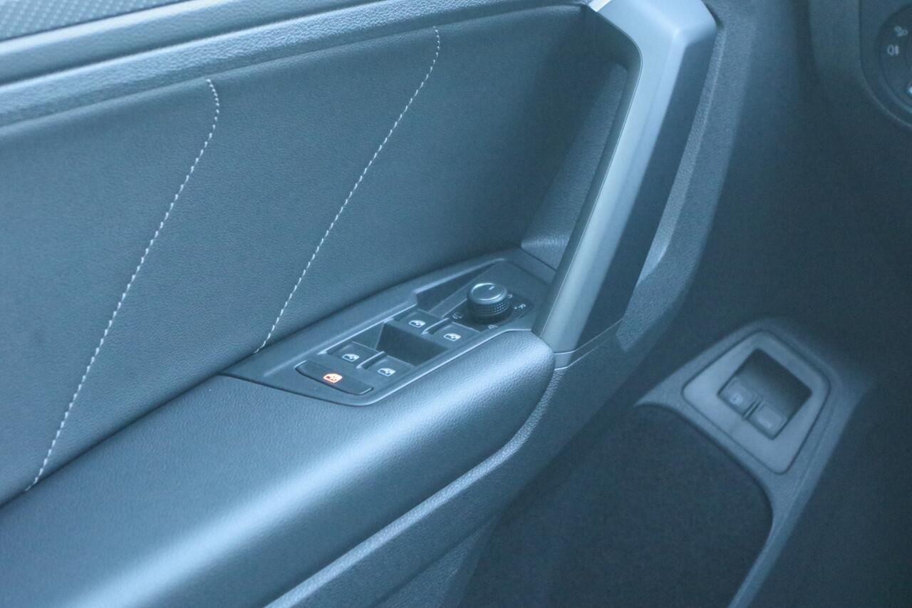 Volkswagen TIGUAN 1.4 TSI eHybrid 245 PK R-Line BNS+ PHEV, Panoramadak, LED, Leder, 360 Camera,