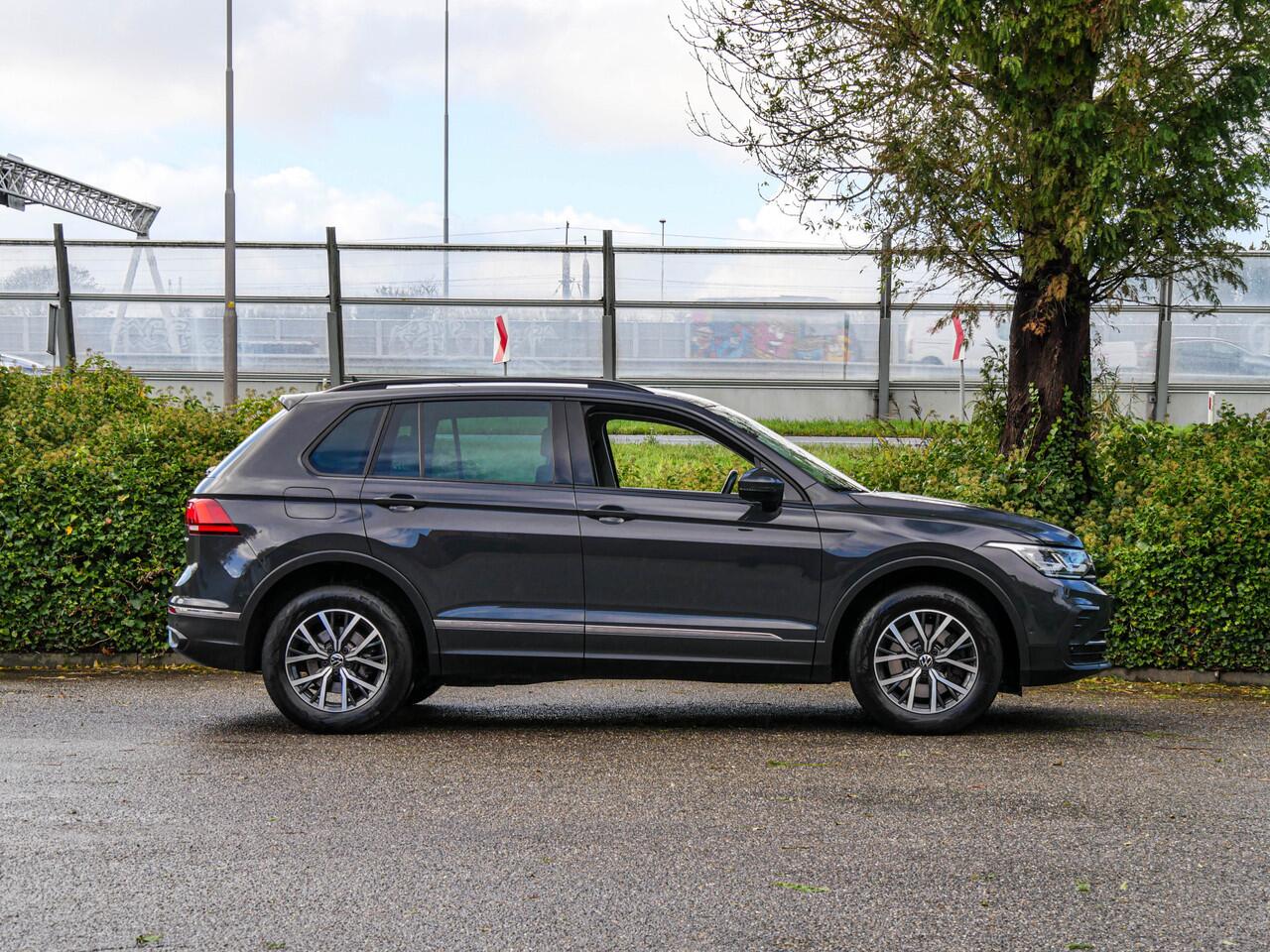 Volkswagen TIGUAN 1.4 TSI 150PK eHybrid Business+ | CAMERA | APPLE CARPLAY | NAVIGATIE |