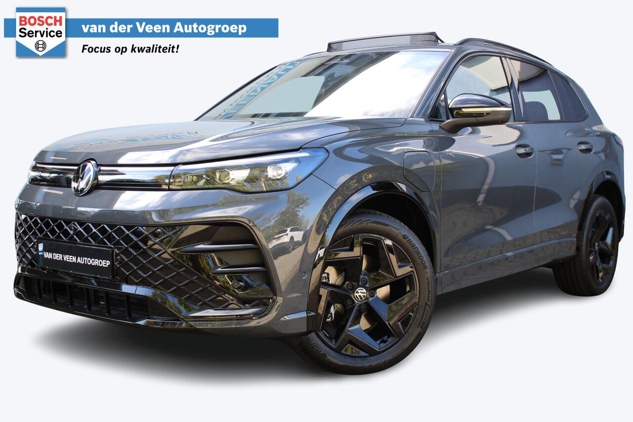 Volkswagen TIGUAN 1.5 eHybrid R-Line Edition | Direct Leverbaar !! | Head-Up Display | Panoramdak | Massage stoelen | 360 Camera | 272 PK | Massage Stoelen | IQ.Lights | Elektrische Kofferklep | Stoel/Stuur Verwarming | Draadloze Telefoonlader | Virtual Cockpit | Adaptive 