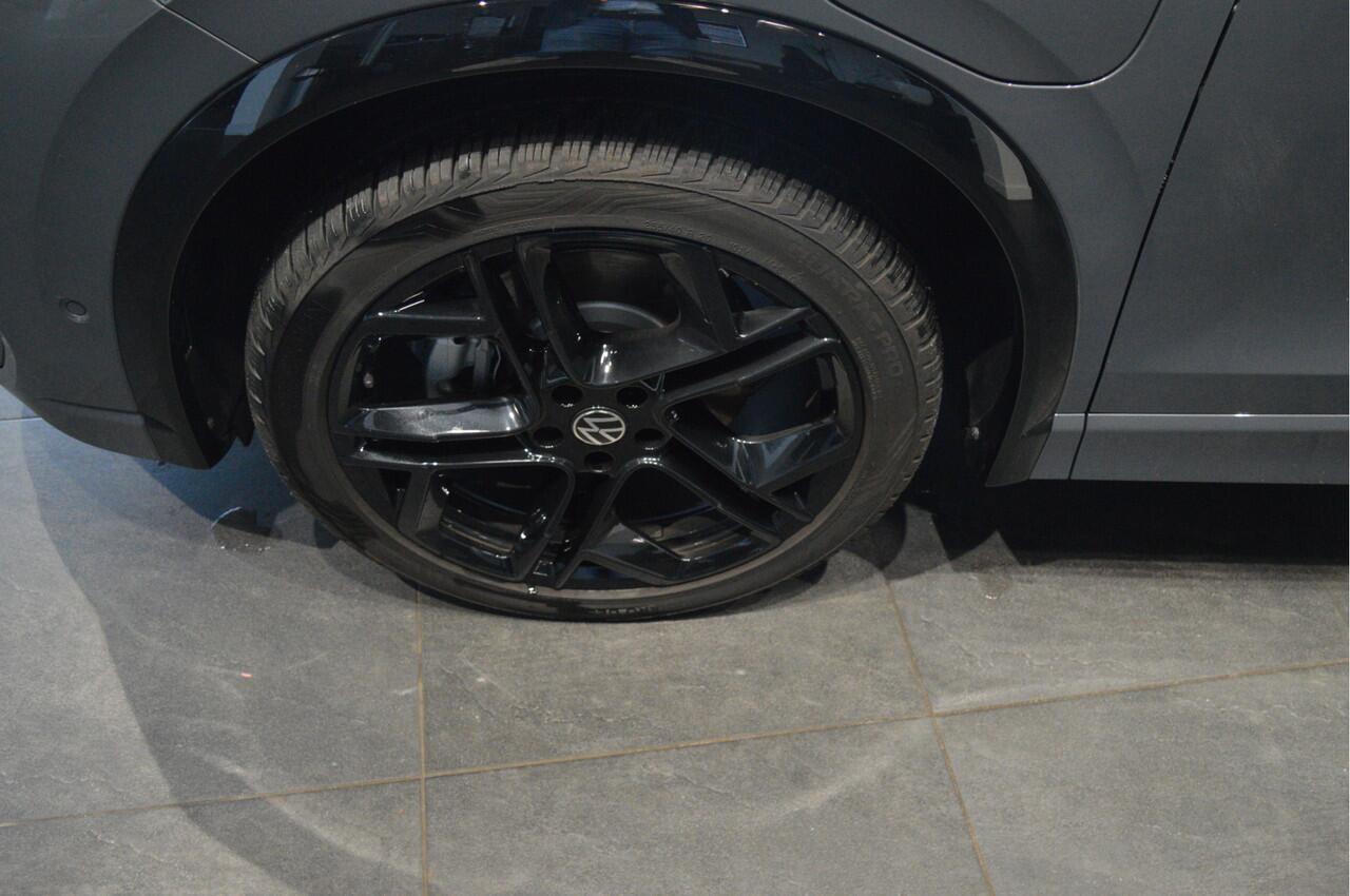 Volkswagen TIGUAN 1.5 eHybrid 3X R-Line Black Style pano head up 20 inch !!