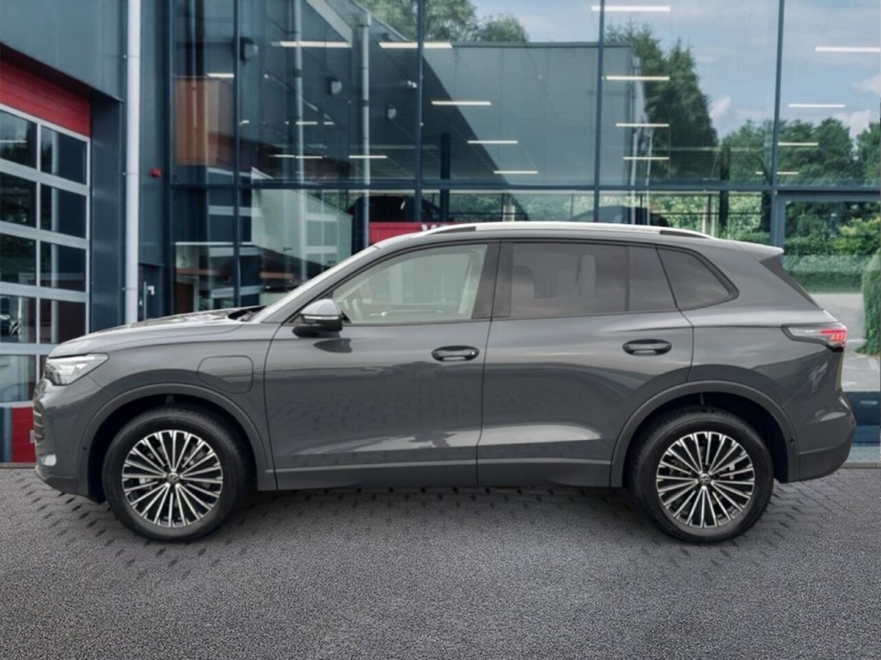 Volkswagen TIGUAN 1.5 TSI E-HYBRID LIFE TREKHAAK/CAMERA/LEDER/MEMORY/CARPLAY/ACC