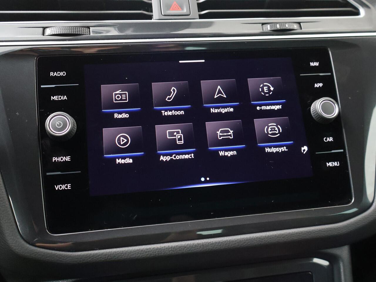 Volkswagen TIGUAN 1.4 TSI eHybrid R-Line Business+ | 245PK | SoH 89% | Multifunctioneel stuurwiel | Cruisecontrol | Achteruitrij camera |