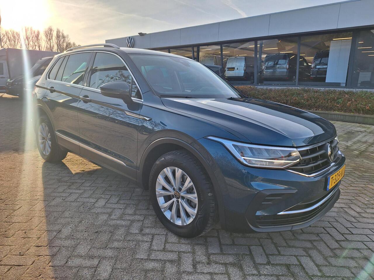 Volkswagen TIGUAN 1.5 TSI Life Business Camera, LED, LM 17", Digitaal instrumentenpaneel (Active Info Display)