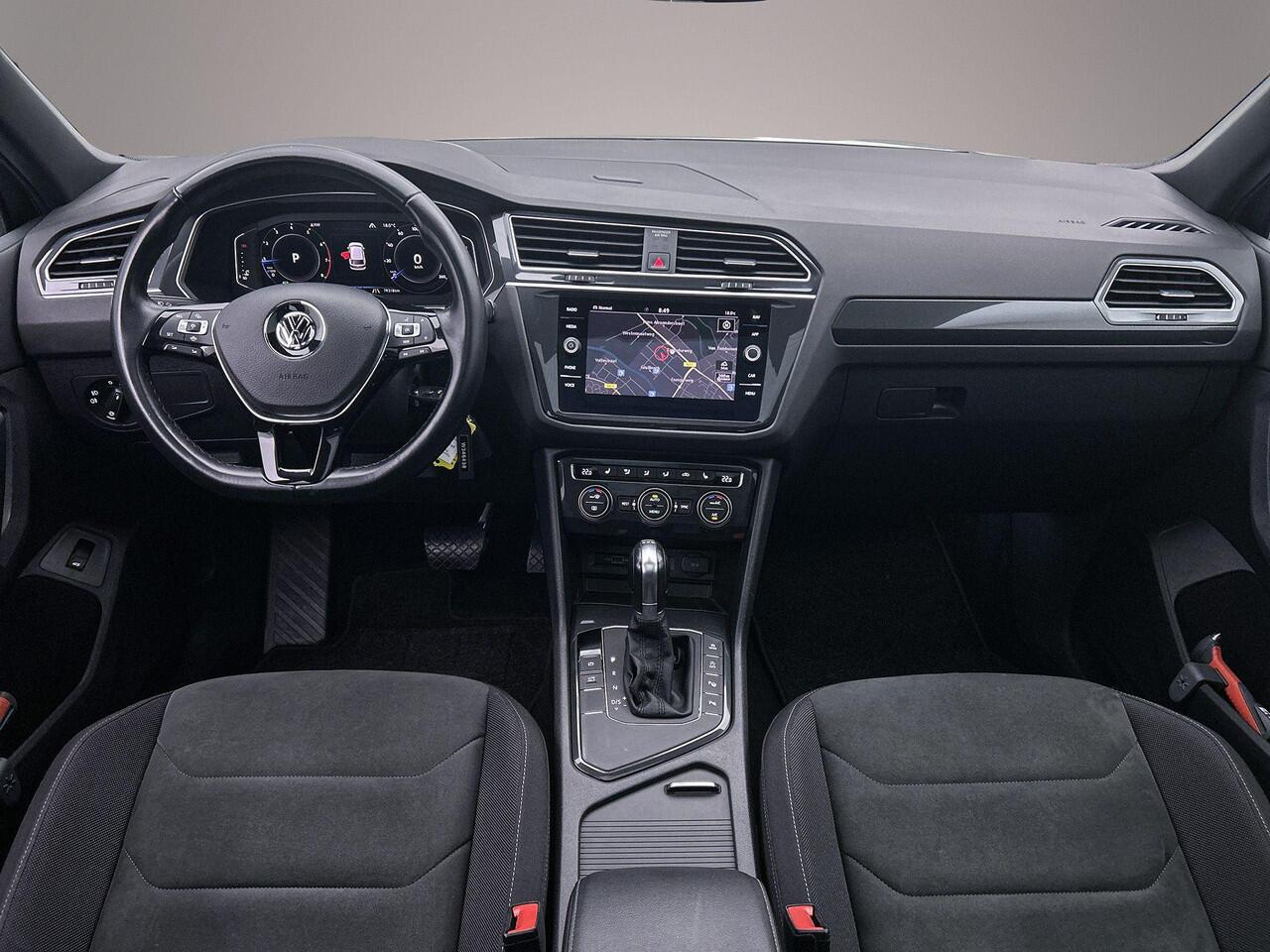 Volkswagen TIGUAN 1.5 TSI ACT Highline Business R 150pk DSG Automaat, Panoramadak, Trekhaak, Stoelverwarming, Achteruitrijcamera, Adaptive cruise control, Navigatie