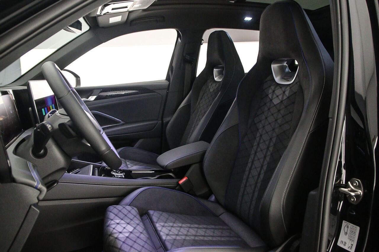 Volkswagen TIGUAN R-Line Edition 1.5 TSI eHybrid 272pk DSG Automaat Trekhaak, Panoramadak, Navigatie, Black Style, Elektrische achterklep, Adaptive cruise control