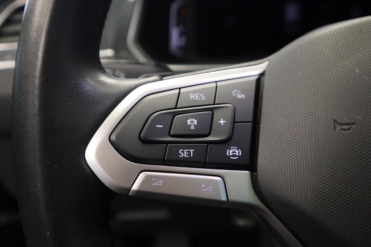 Volkswagen TIGUAN 1.5 TSI Life Business ACC Climate Panoramadak PDC Keyless NAP