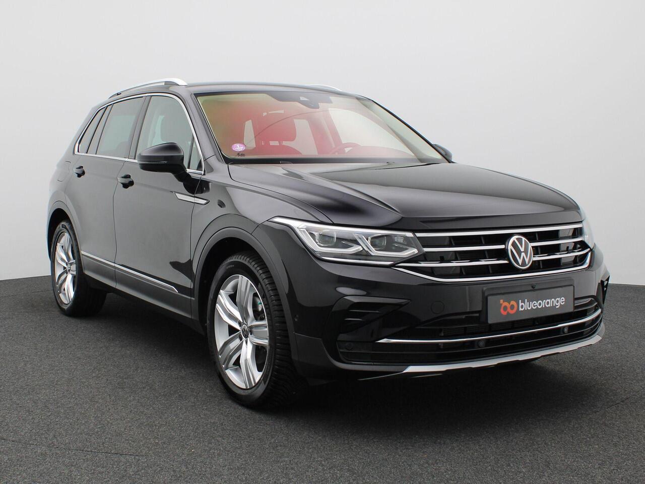 Volkswagen TIGUAN 1.5 TSI Elegance 150PK DSG 360gr. Camera, Keyless, Navi Pro, Matrix LED-verlichting, Stoelverwarming, Trekhaak, 19" LM Velgen, Adaptieve Cruise Control
