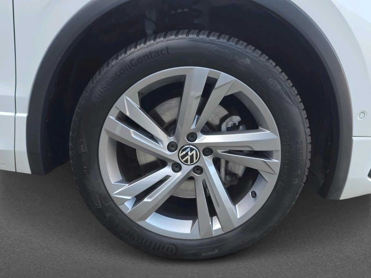 Volkswagen TIGUAN 1.4 TSI eHybrid R-Line Business+ | Automaat | Adaptive Cruisecontrol | Achteruitrijcamera/ Parkeersensoren |