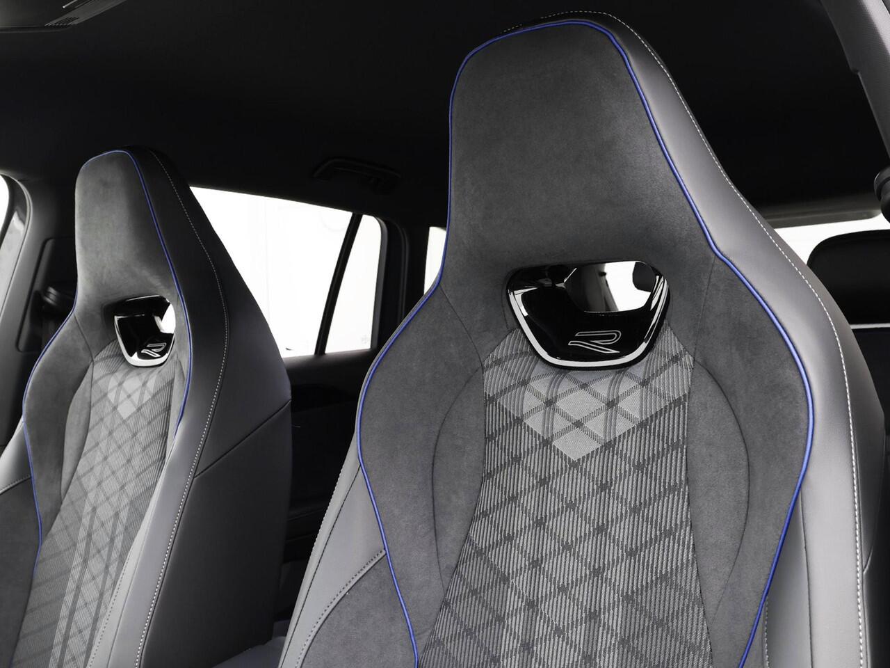 Volkswagen TIGUAN R-Line Edition 1.5 eHybrid 204 PK 6 versn. DSG · Black Style Pakket · Trekhaak inklapbaar, met elektrische ontgrendeling, incl. aanhangermanoeuvreerhulp Trailer Assist ·