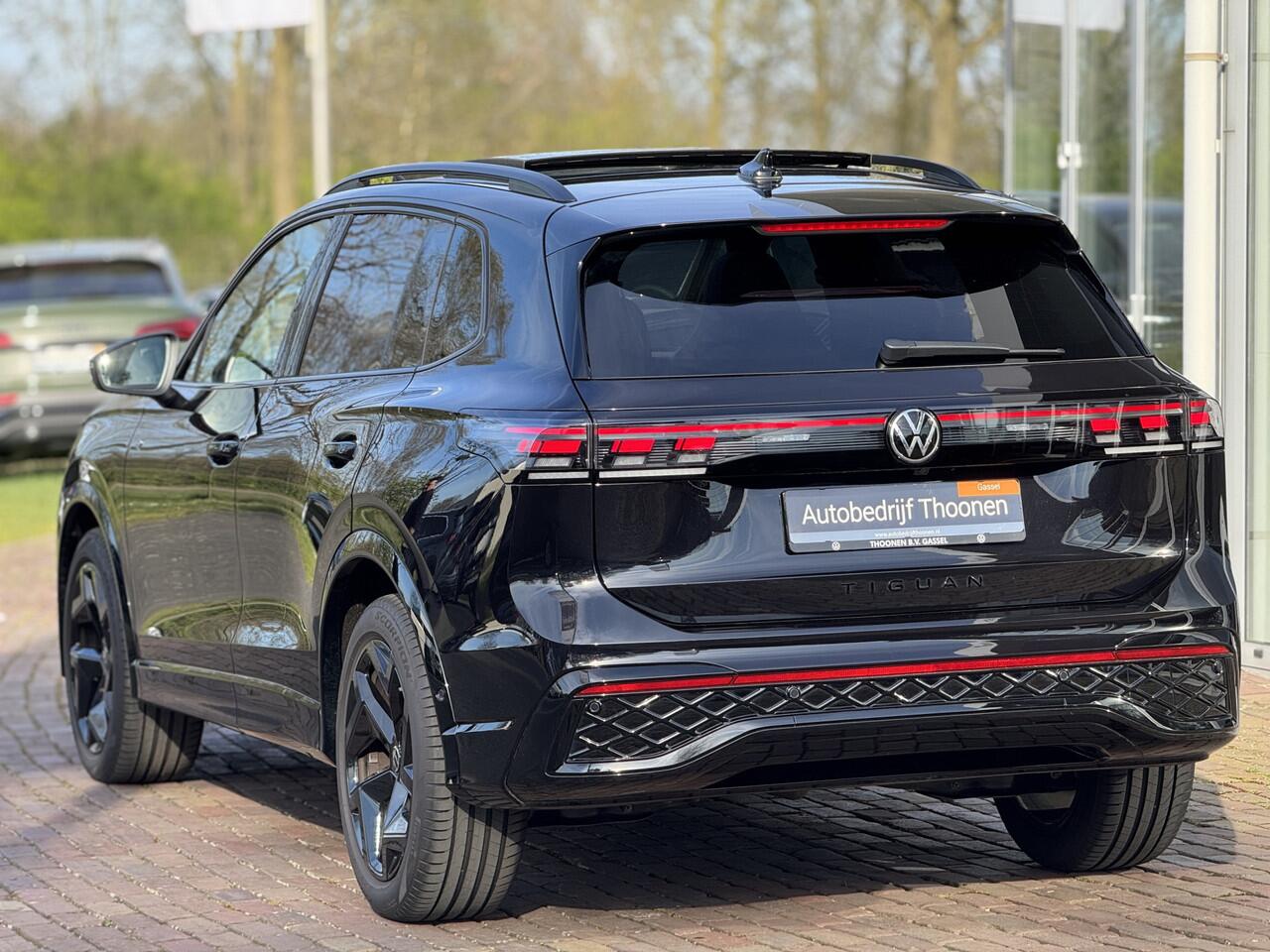 Volkswagen TIGUAN 1.5 eTSI R-Line Edition | 360° camera | Massage | Navi | HUD