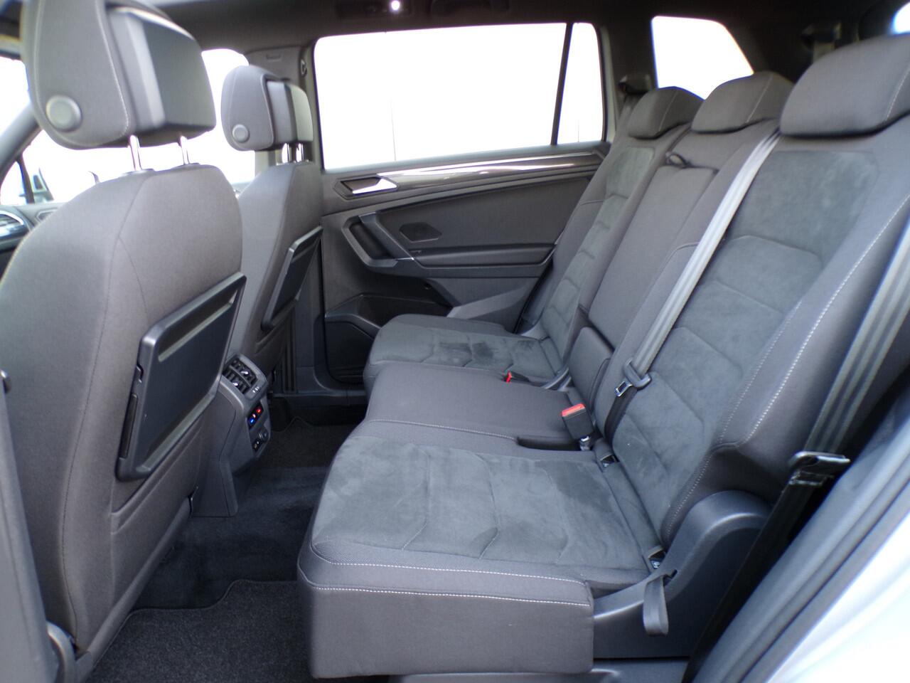 Volkswagen TIGUAN All-space - Allspace 1.5 TSI Highline Business R 7p., Trekhaak / Carplay + Android Auto / Full LED / Elektr. Schuifdak / Camera + Sensoren / 20'' LMV