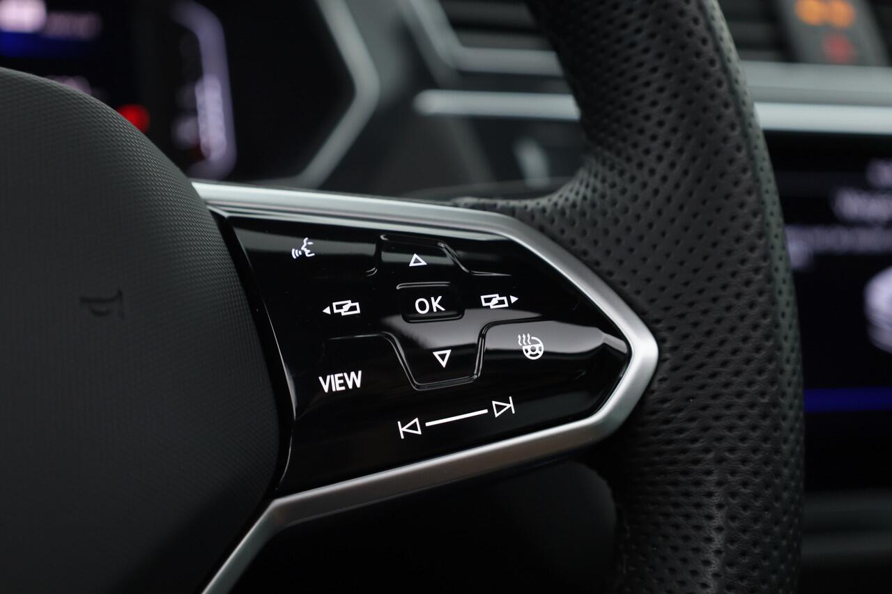 Volkswagen TIGUAN 1.5 TSI R-Line DSG | Pano | Elek. Trekhaak | Camera | Stoel- Stuurverw. | Keyless | Navi