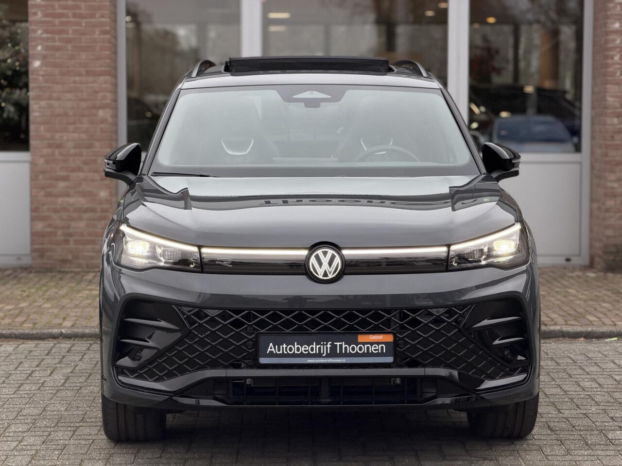 Volkswagen TIGUAN 1.5 eHybrid R-Line Edition Trekhaak | Camera | Pano