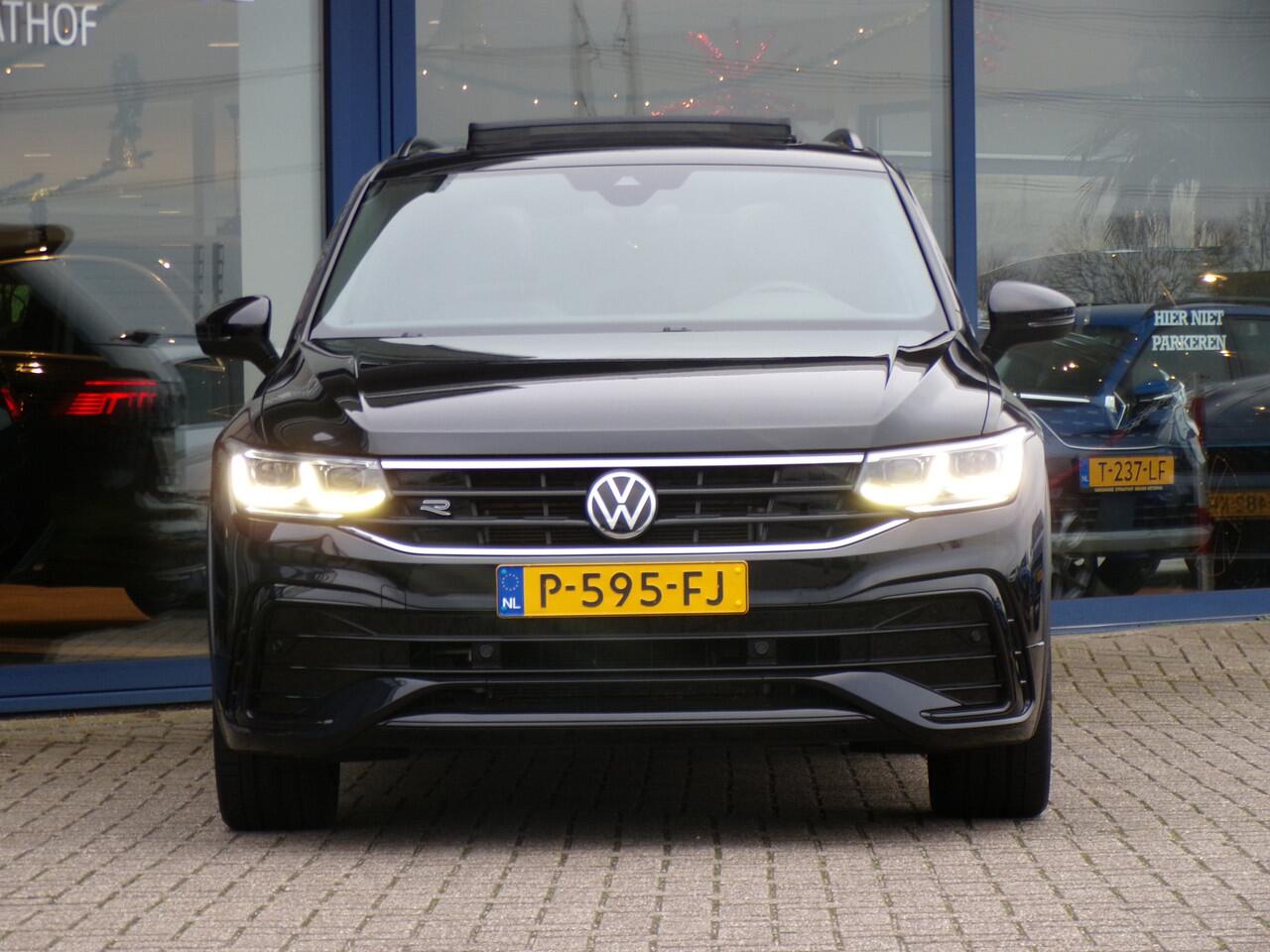 Volkswagen TIGUAN 1.5 TSI R-Line Business+, Automaat / Schuifdak / Carplay + Android Auto / Virtual Cockpit / Camera / 19' Velgen