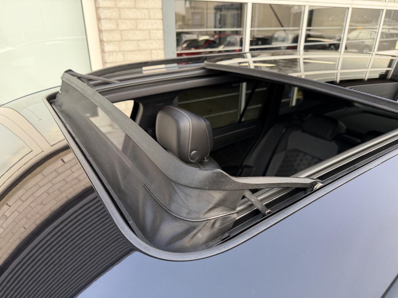 Volkswagen TIGUAN 1.4 TSI eHybrid R-Line / AUTOMAAT/ PANO/ PARK.SENSOR.V+A/ CAMERA/ STUUR+STOEL VERWARM./ KEYLESS/ ACC/ DODE HOEK/ ELEK.KLEP/ APP-CONNECT/ NAVI/ CLIMA/ DAB/ IQ.LIGHT/ DIGITAL DASH/ ISOFIX/ 19'' LMV