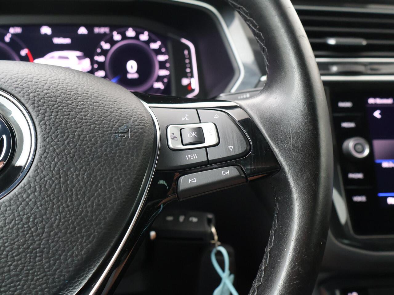 Volkswagen TIGUAN 1.5 TSI Comfortline Business | 130 PK | LED verlichting | Elek. achterklep | Adaptive cruise control | R-Line |