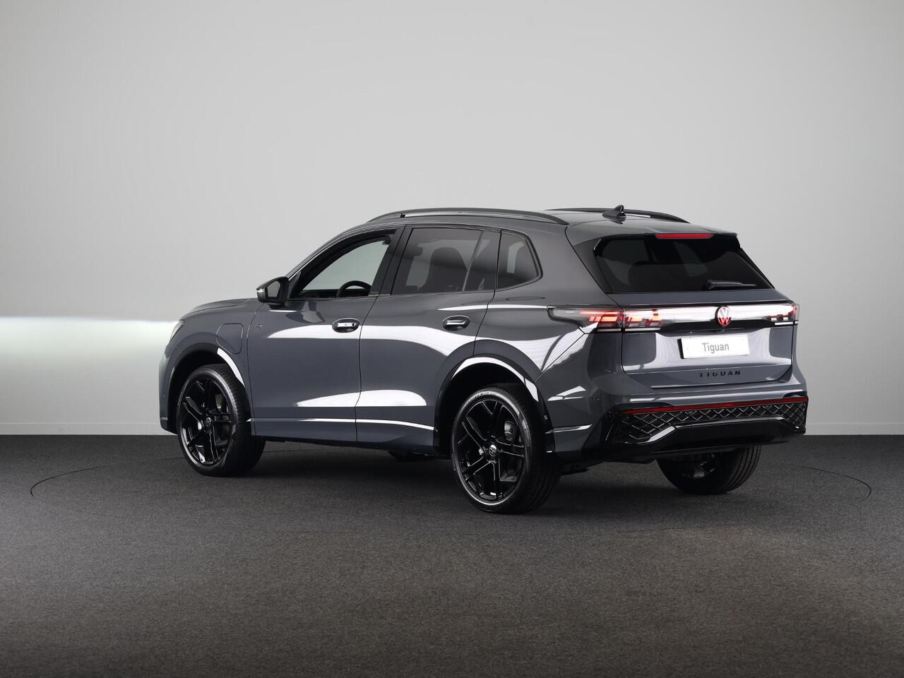 Volkswagen TIGUAN R-Line Edition 1.5 eHybrid 200 kW / 272 PK SUV 6 v