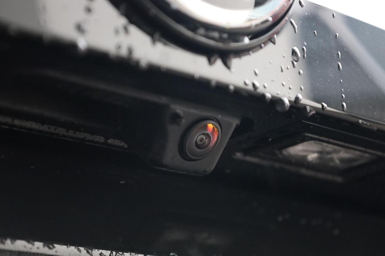 Volkswagen TIGUAN 1.5 eHybrid R-Line Edition 204PK / 150kW LED Matrix IQ.Light, 360° rondomzichtcamera, panoramisch schuif-, kanteldak, elektr. bedienbaar, head-up display, verwarm- en ventileerbare voorstoelen met massagefunctie, Keyless Entry & Start, verwarmbare achterb