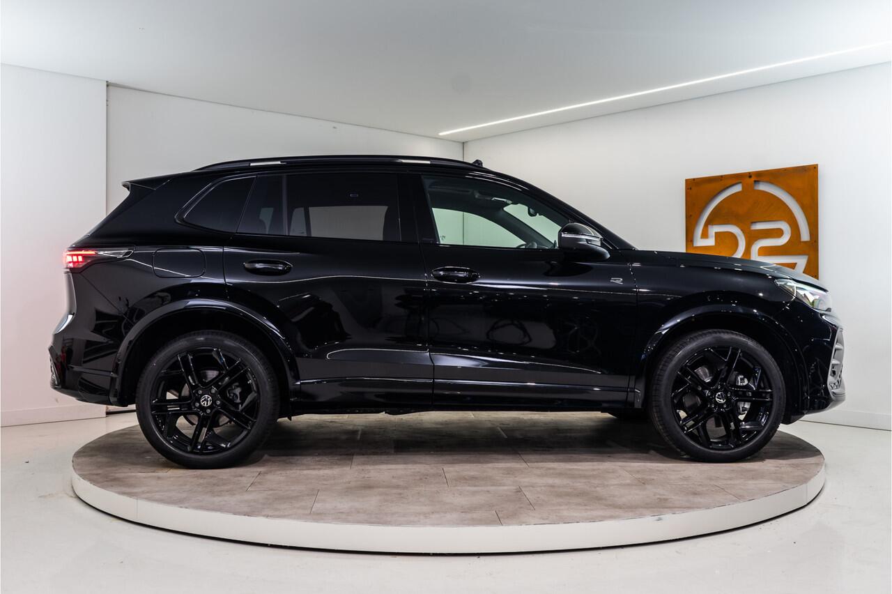 Volkswagen TIGUAN 1.5 eHybrid 2x R-Line 2025 PER DIRECT BESCHIKBAAR | VOL OPTIE INCL. 5 JAAR GARANTIE!