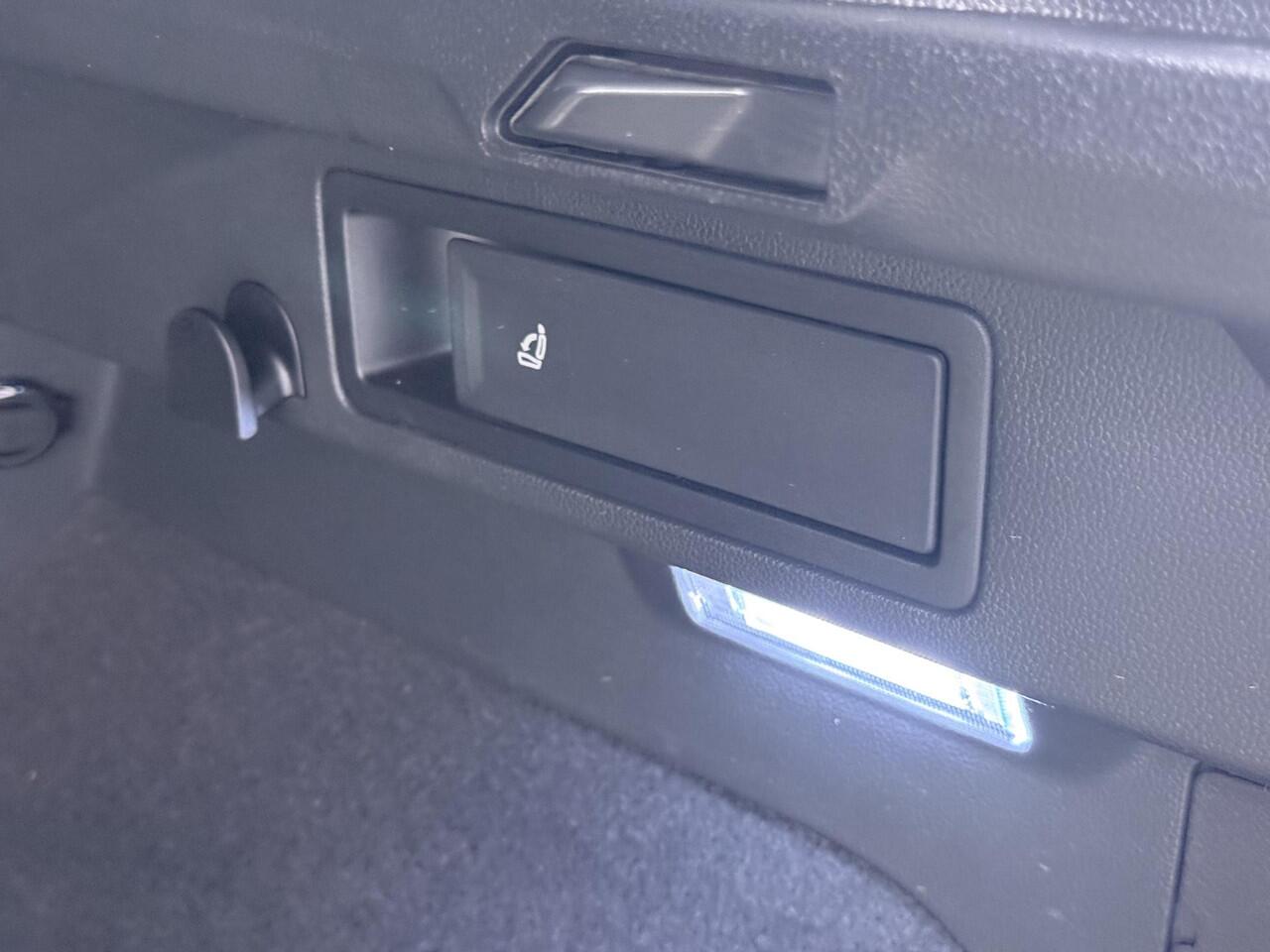 Volkswagen TIGUAN 1.4 TSI eHybrid PHEV SUPER COMPLEET| SCHUIF/ KANTELDAK| DODE HOEK| ELEK. ACHTERKLEP| DIG. DASH | CAMERA| RIJKLAAR GELEVERD INCL. 12 MND BOVAG GARANTIE