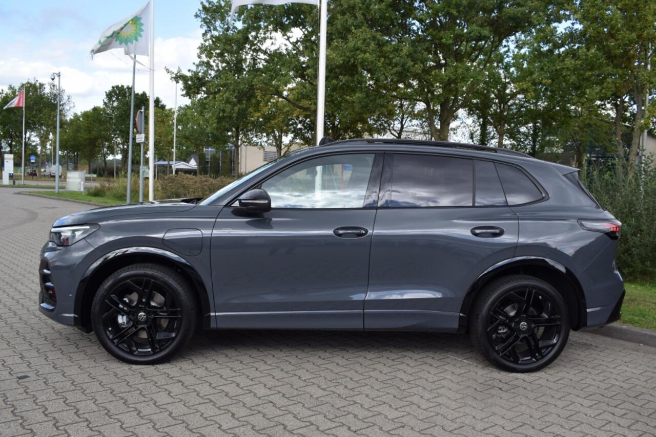 Volkswagen TIGUAN 1.5 eHybrid R-Line | HARMAN KARDON | PANO | BLACK PACK | BOMVOL!