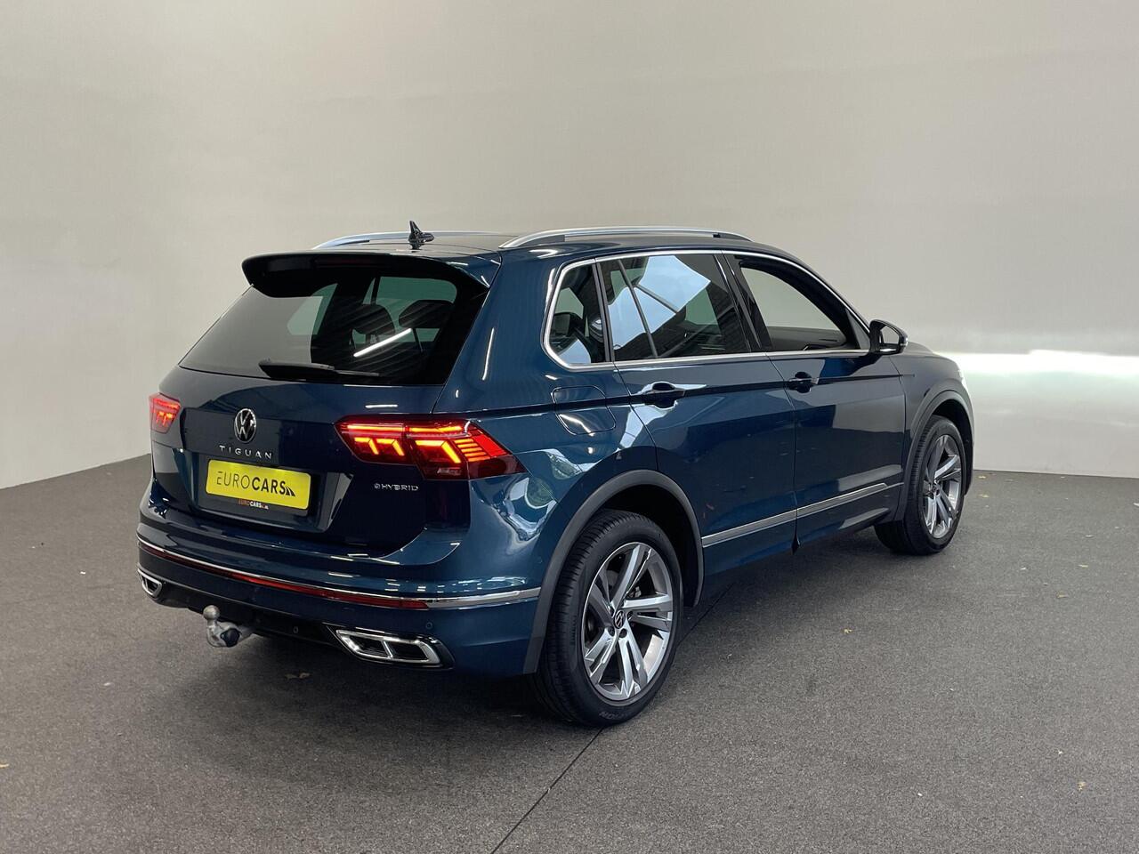 Volkswagen TIGUAN 1.4 TSI eHybrid 245pk DSG R-Line Platinum Panoramadak Trekhaak Navigatie Apple Carplay/Android Auto Camera Parkeersensoren Adaptive Cruise Control Matrix Ledverlichting Stoel- en stuurverwarming Climate Control