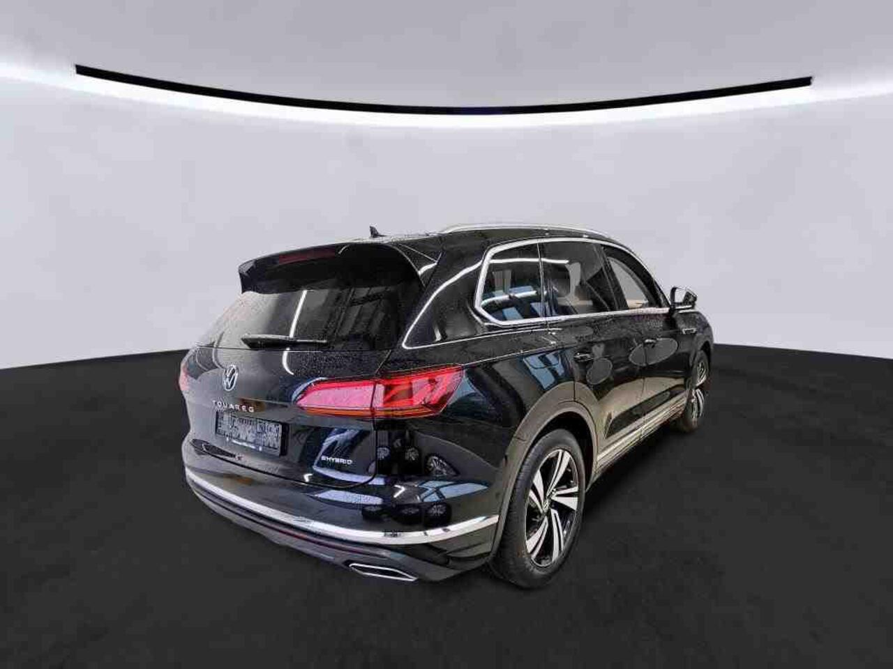 Volkswagen TOUAREG 3.0 TSi eHybrid 4MOTION | Wordt verwacht | Trekhaak | DYNAudio | Keyless | Leer