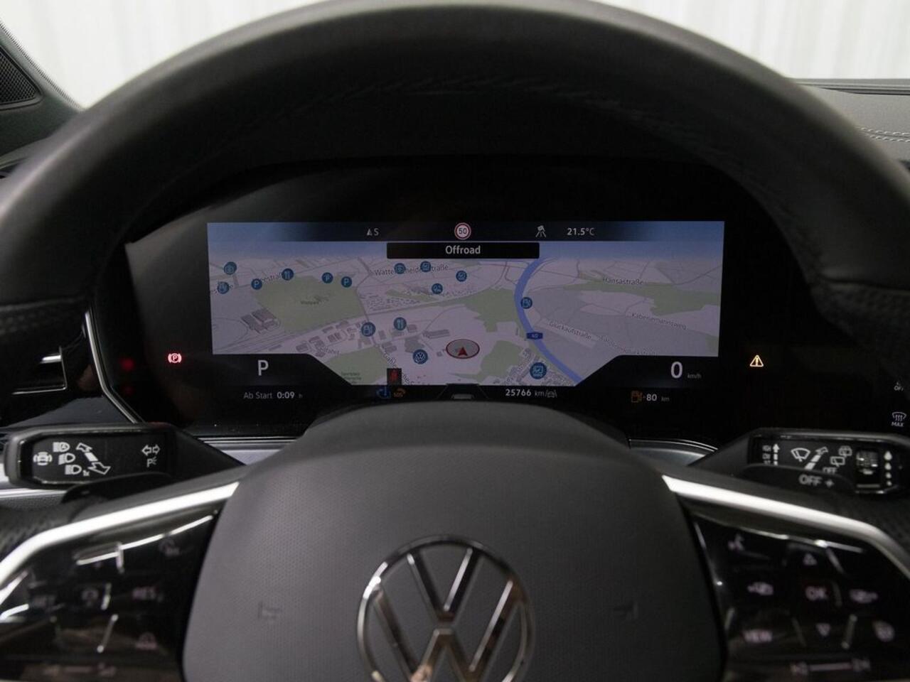 Volkswagen TOUAREG 3.0 TSI R-Line ACC Luchtvering Trekhaak Comfortstoelen Massage Nachtzicht 20 Inch Head-Up