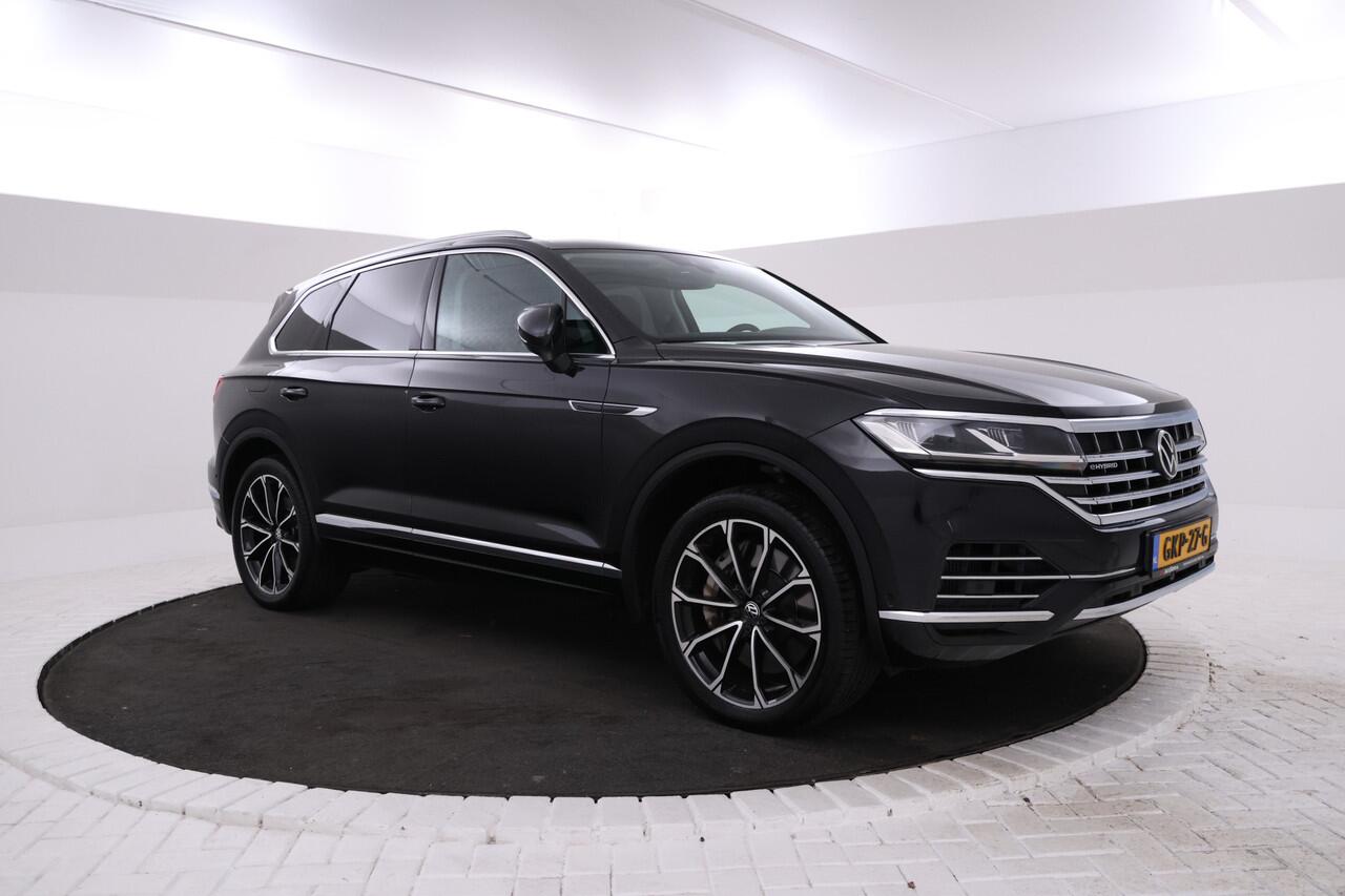 Volkswagen TOUAREG EHYBRID 3.0 TSi 4MOTION Panorama, Luchtvering, Climate, Volleder.