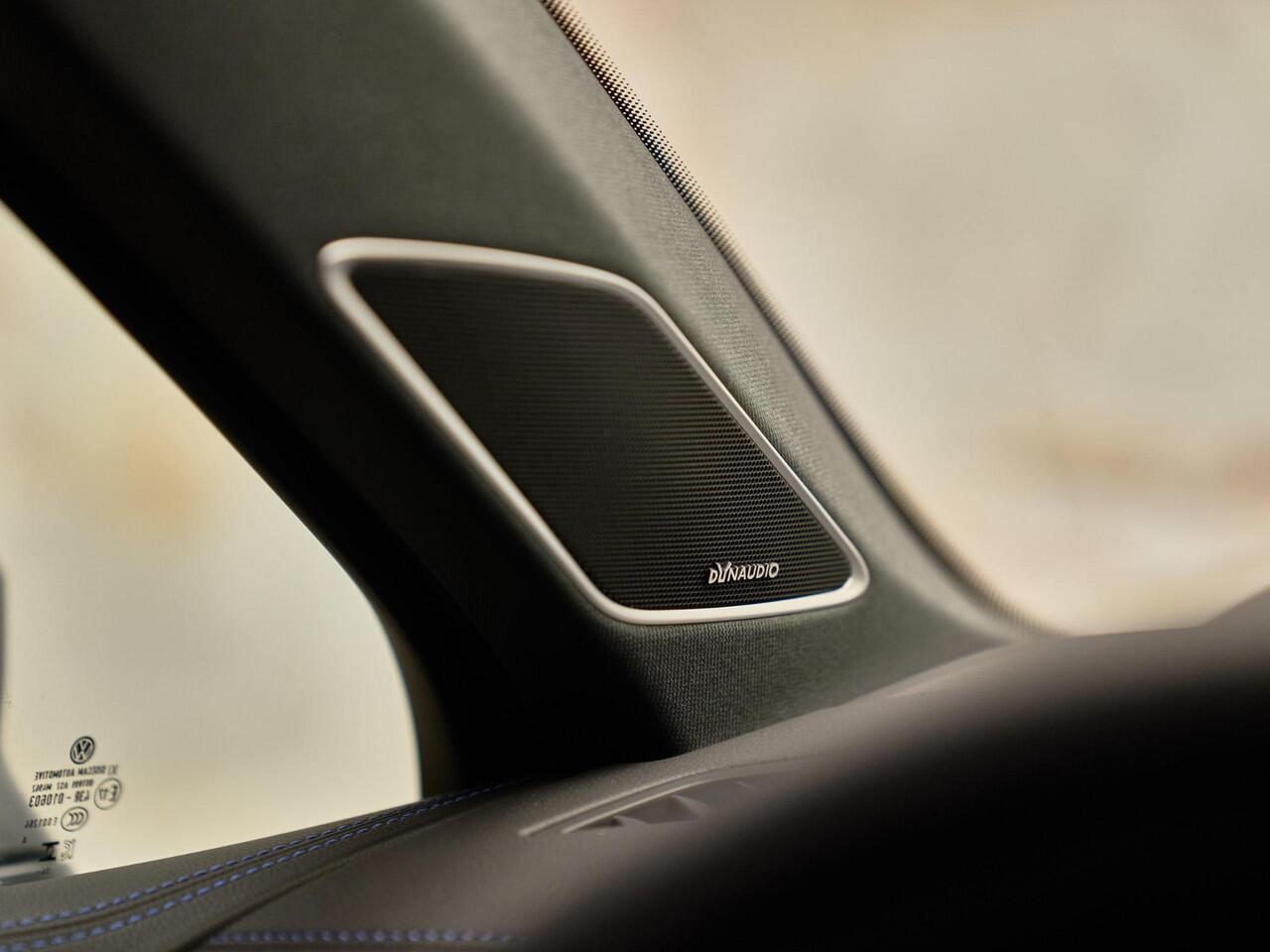 Volkswagen TOUAREG R V6 eHybrid 4Motion, pano, tr.haak, Dynaudio, 22'', luchtv., matrix-LED, memory, HUD, keyless, ACC, privacy