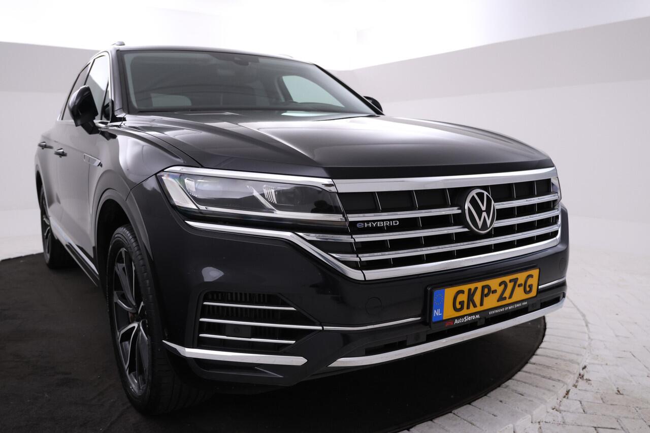 Volkswagen TOUAREG EHYBRID 3.0 TSi 4MOTION Panorama, Luchtvering, Climate, Volleder.