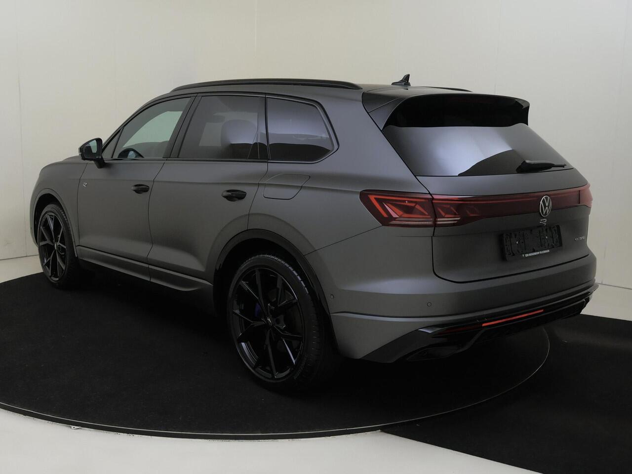 Volkswagen TOUAREG R Edition | Buitenspiegels elektrisch instel-, verwarm- en inklapbaar | Diefstalalarm | Telefoon draadloos oplaadbaar (Wireless Charging)